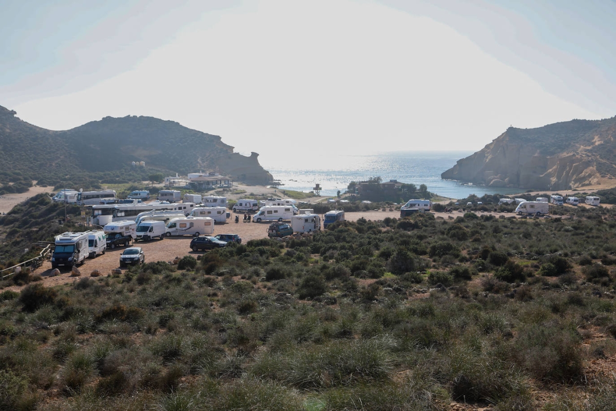 Conflictos y restricciones: el estacionamiento de autocaravanas en las playas de Lorca y Águilas